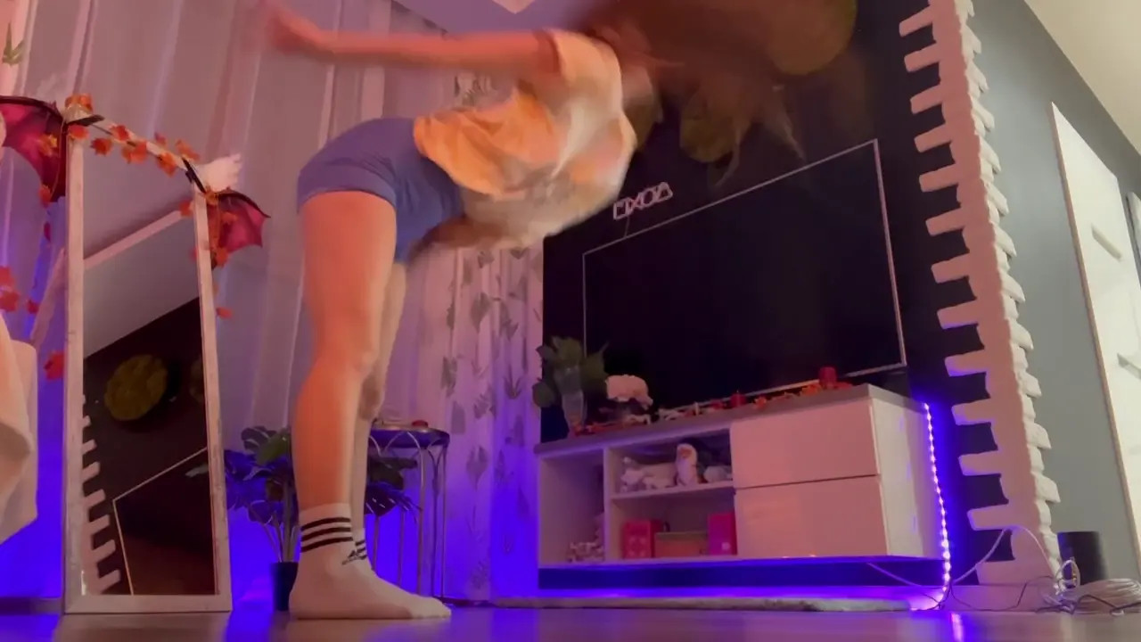 Exclusive Leak: Anna_Prince - Dancing with my favourite song - Stream in FullHD | Hotleakxxx.com