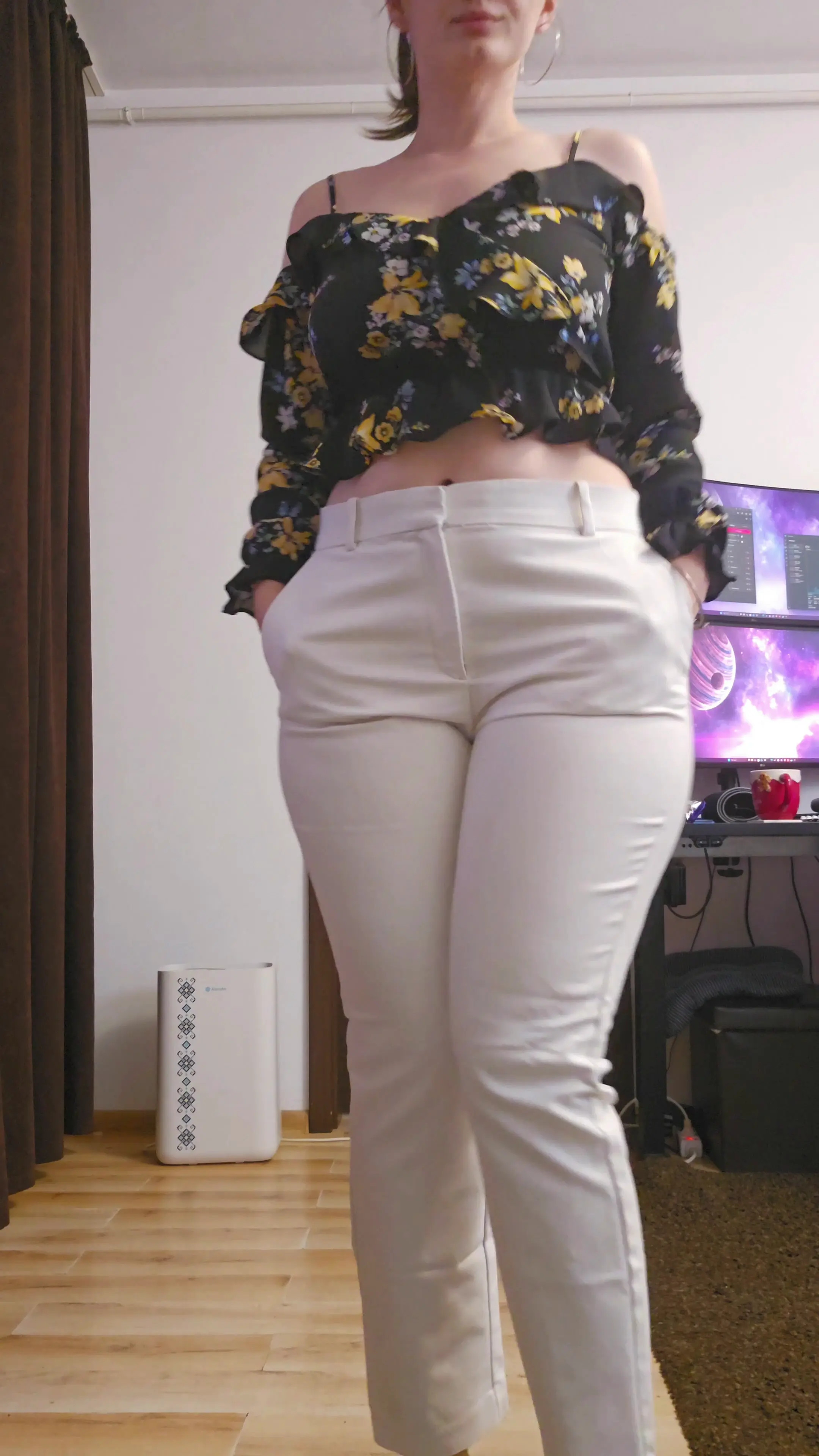 Exclusive Leak: Crissnight - Try on office outfit - Stream in FullHD | Hotleakxxx.com