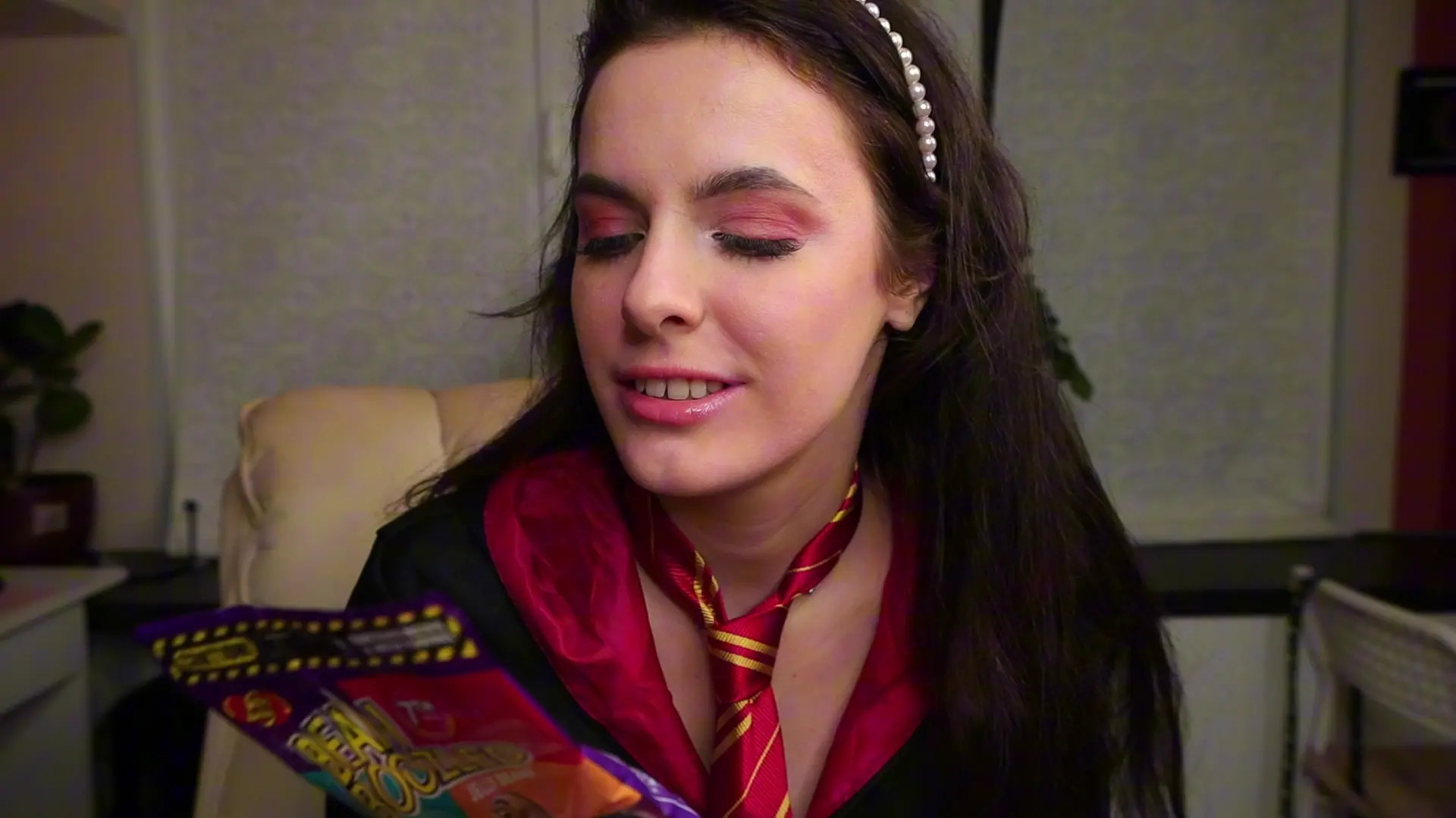 Exclusive Leak: Roni_Tailed - HERMIONE TESTS HER LUCK - Stream in FullHD | Hotleakxxx.com