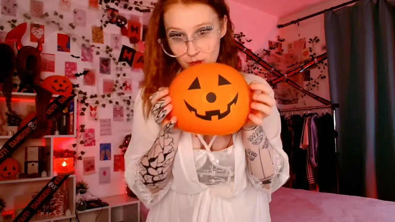 Exclusive Leak: AylaRoy - Pumpkin play - Stream in FullHD | Hotleakxxx.com