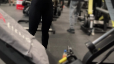 Darida_Snow - GYM time leg press side view