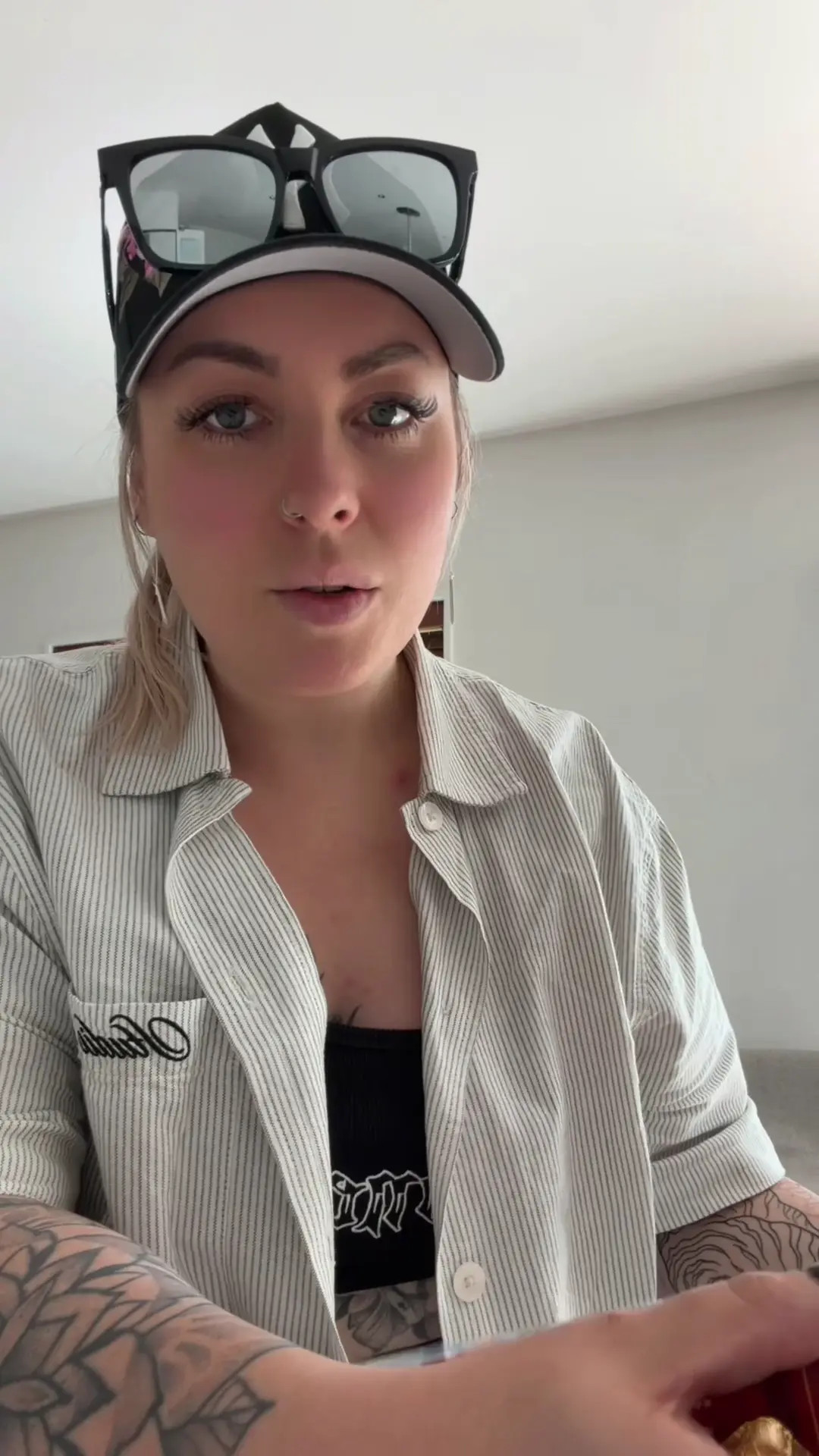Exclusive Leak: ellaraex - Opening Lindt advent calendar - Stream in FullHD | Hotleakxxx.com