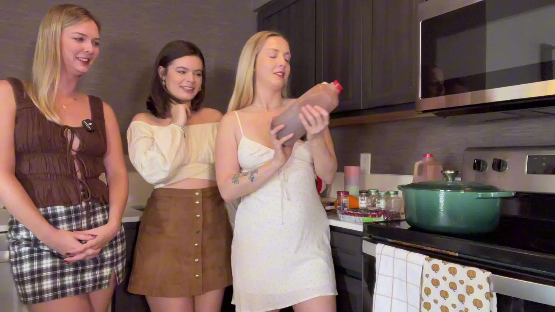 Exclusive Leak: StellaSedona - Making Hot Mulled Cider - Stream in FullHD | Hotleakxxx.com