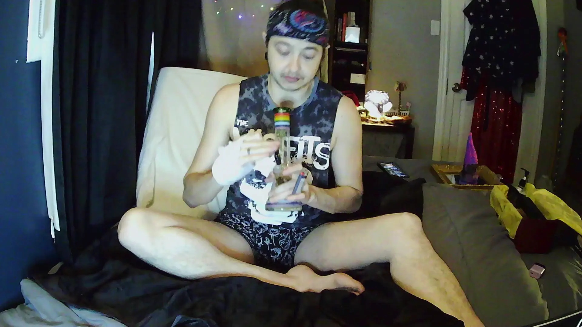 Exclusive Leak: MxVexi - FTM Femboy Blows Smoke In Your Face, Intense Eye Contact - Stream in FullHD | Hotleakxxx.com
