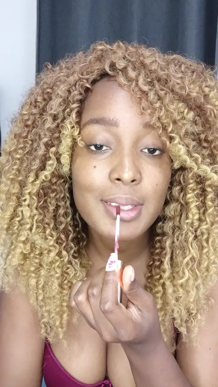 Exclusive Leak: Chelseycastellanos21 - Cute chocolate lipstick - Stream in FullHD | Hotleakxxx.com