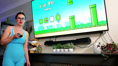 JessieHH - Step-Mommy tries Gaming FREE SFW