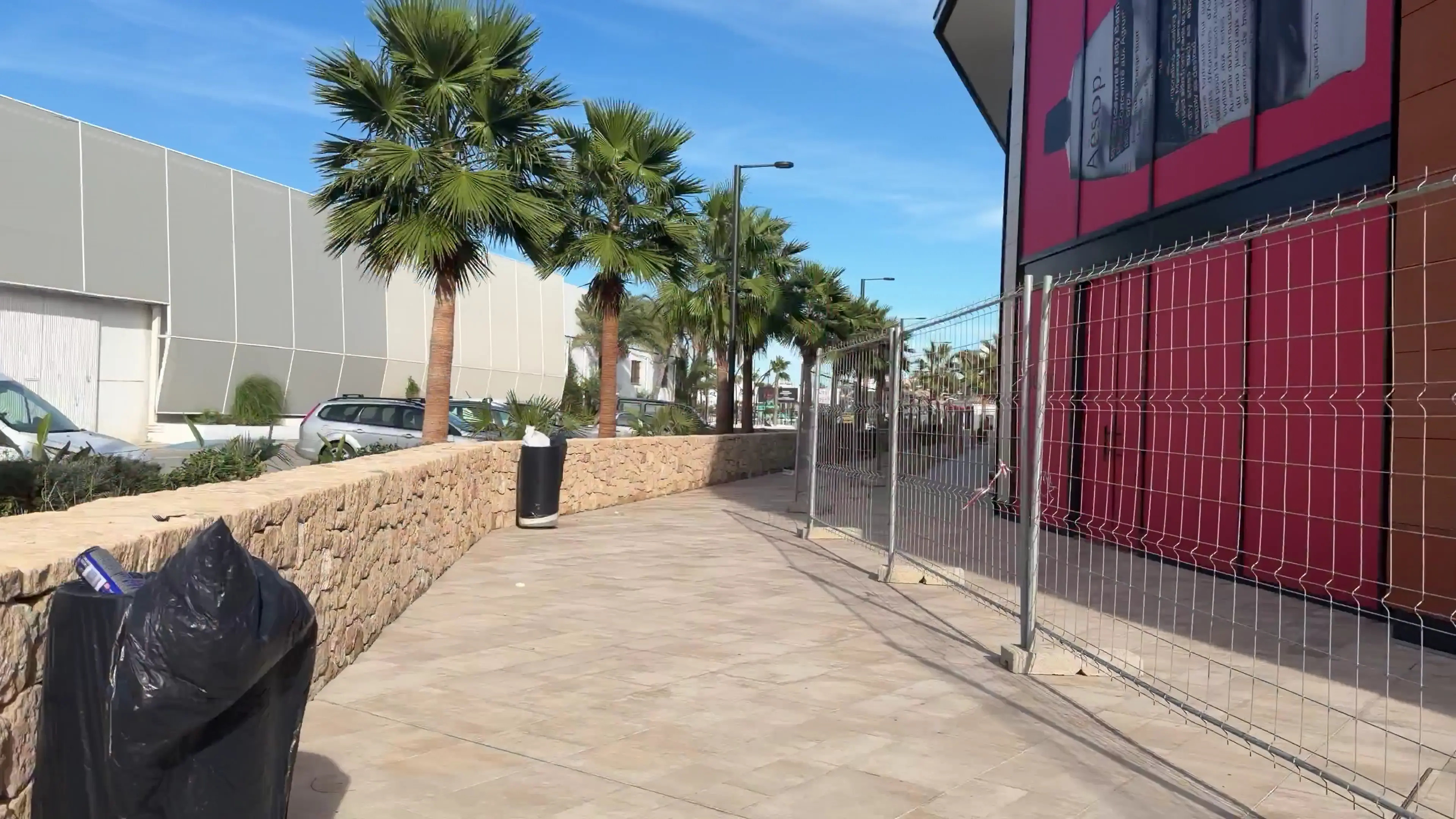 Exclusive Leak: EmmaVibe - Ibiza gallery playa de bossa - Stream in FullHD | Hotleakxxx.com