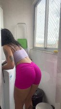 ellaxblair - Laundry day but make it distracting
