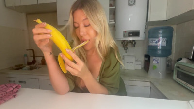 AriLunna - Games on kitchen