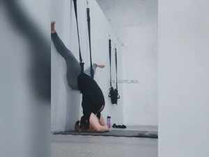 ItsLilithGirl - Yoga on a swing with me