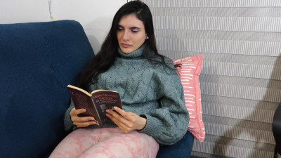 Pauli Rose - Read a book