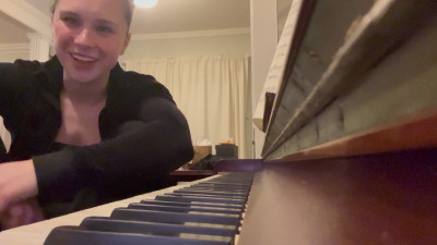 Secretlittle - SFW Ear Training - Perfect Pitch Piano