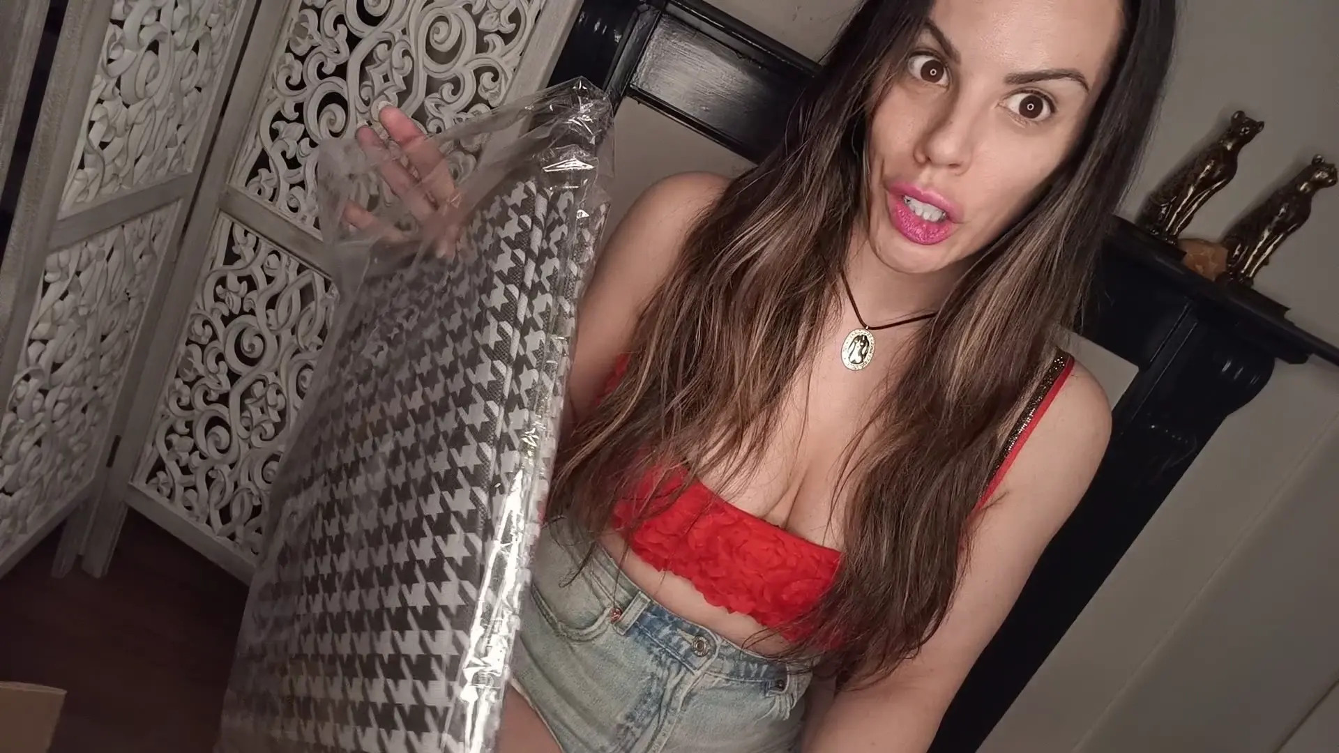 Exclusive Leak: Annika Rain - Moving House Vlog - Stream in FullHD | Hotleakxxx.com