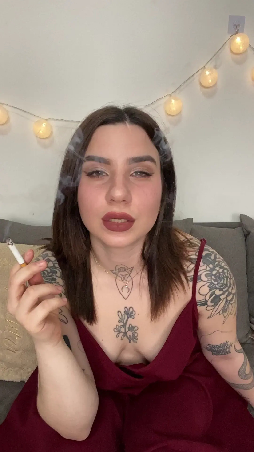Exclusive Leak: AdeleHandy - Tattooed Smoking Model - Stream in FullHD | Hotleakxxx.com