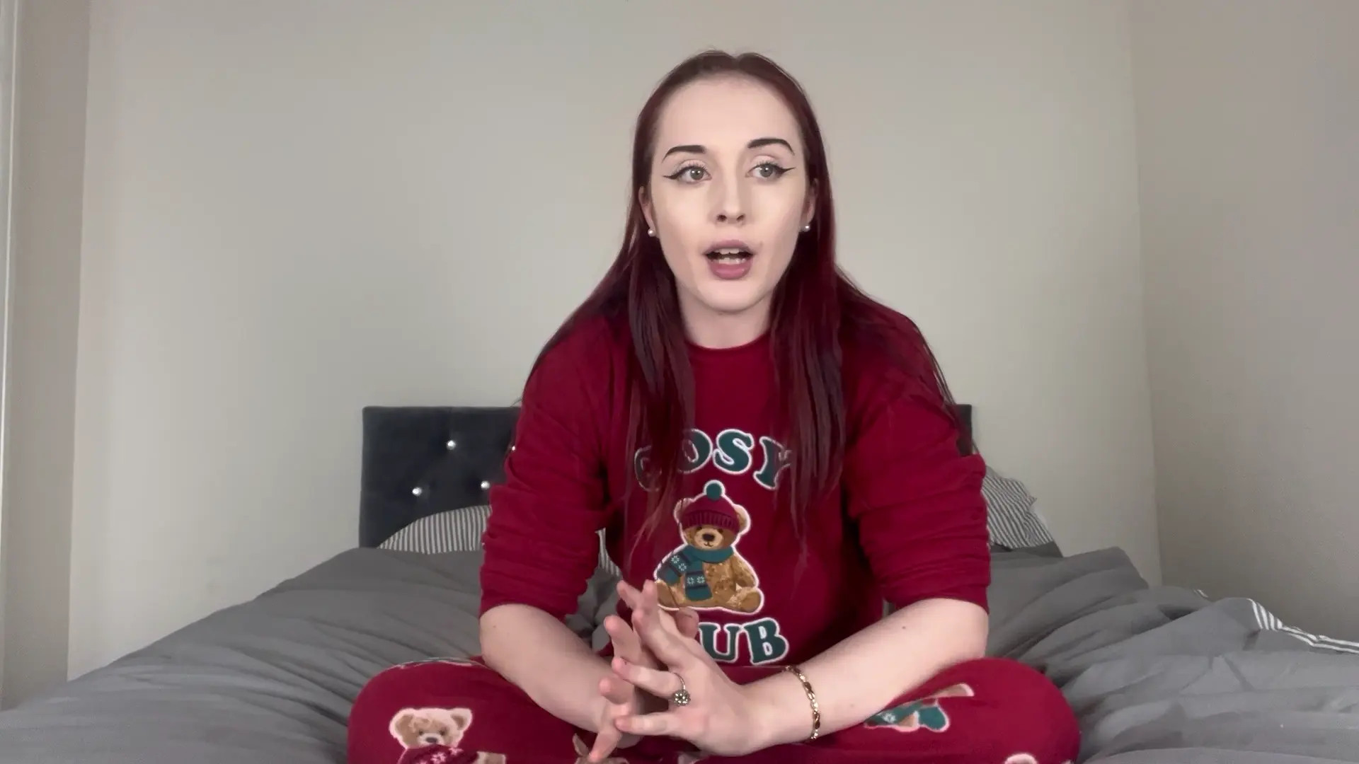 Exclusive Leak: Ellielouise23 - Talking about my side hustle Reselling) part 1 - Stream in FullHD | Hotleakxxx.com
