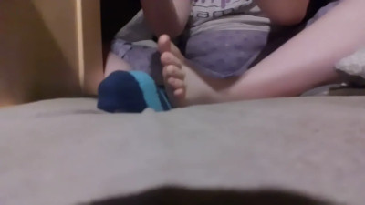 terrigreen - 12-15-25 fuzzy socks moving