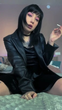 LisaInWonder - Goth smoke