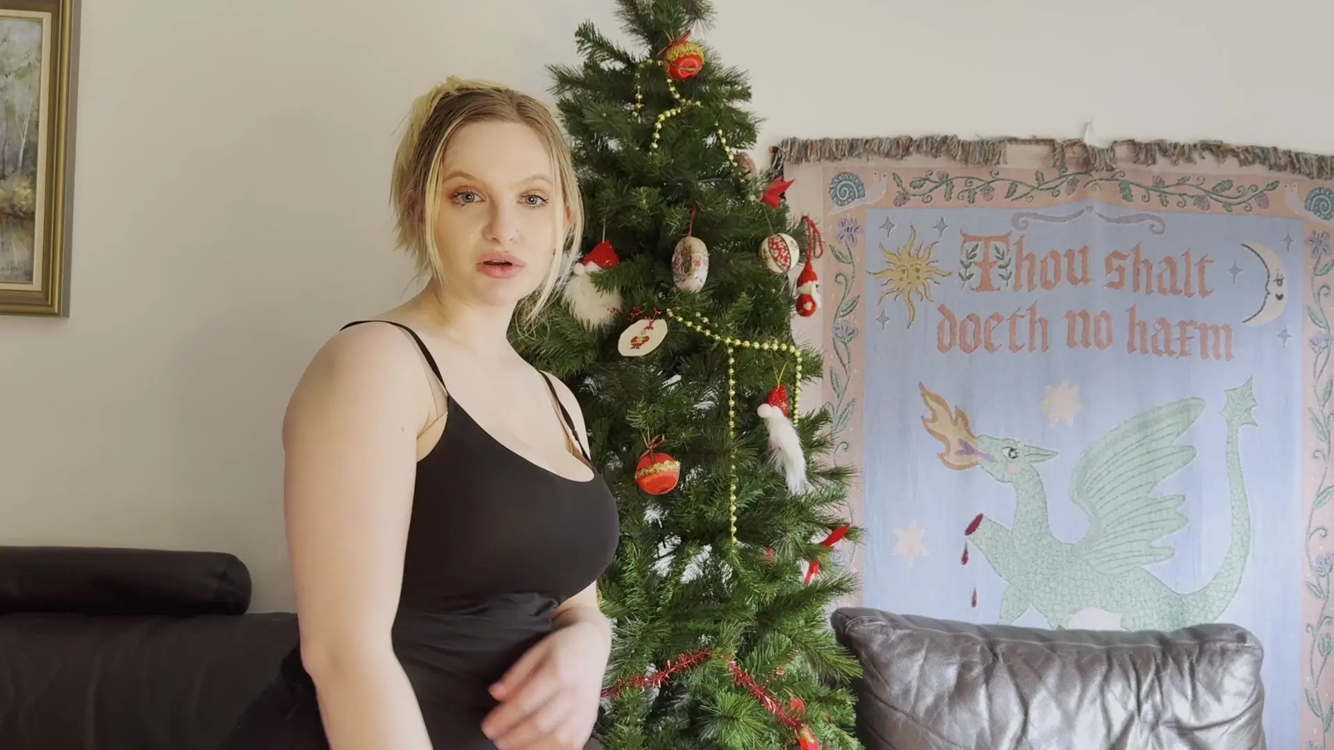 Exclusive Leak: Kit Farrin - Decorating my First Christmas Tree - Part 2 - Making it Girl - Stream in FullHD | Hotleakxxx.com