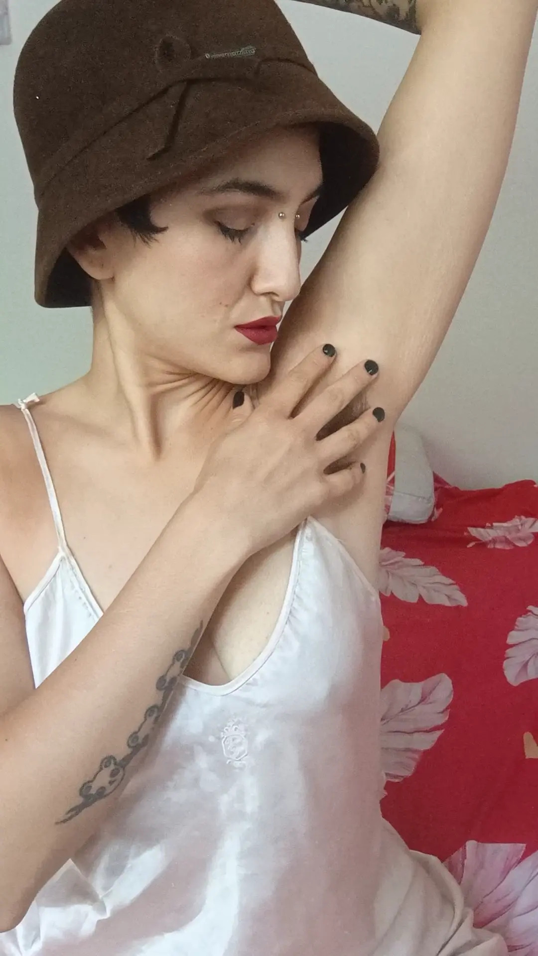 Exclusive Leak: AkameQueen - Hairy armpits vintage girl - Stream in FullHD | Hotleakxxx.com