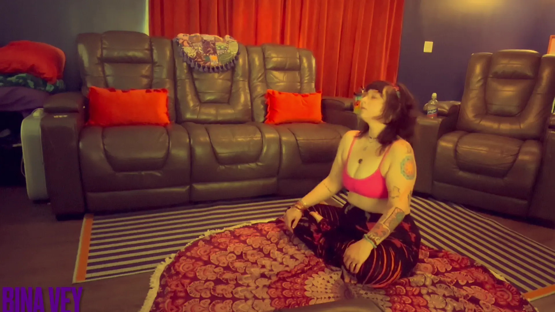 Exclusive Leak: BinaVey - Bina Vey-SFW Yoga Session 1 - Stream in FullHD | Hotleakxxx.com