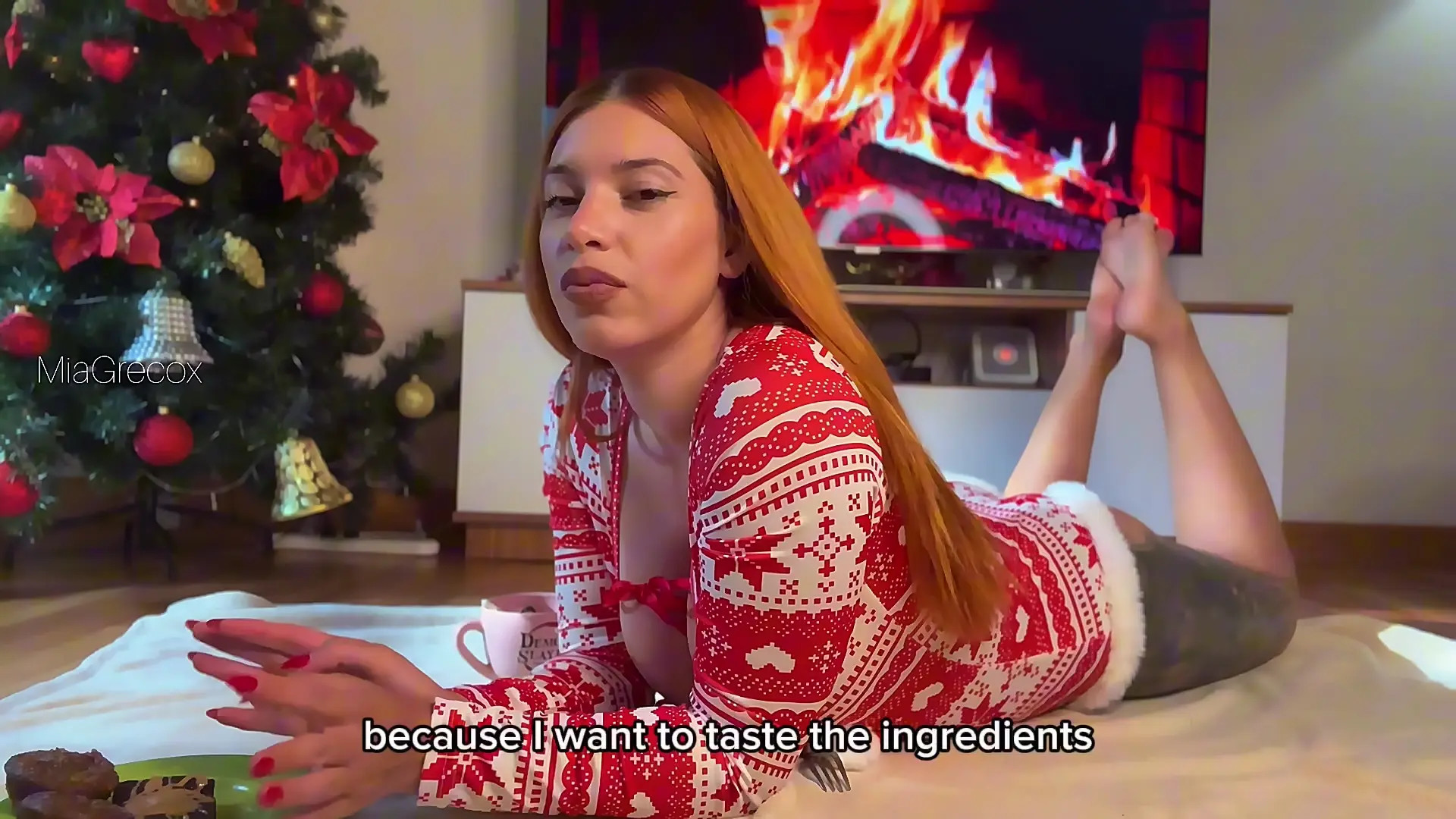 Exclusive Leak: Miagrecoxof - Trying muffins and Christmas brownie - Stream in FullHD | Hotleakxxx.com
