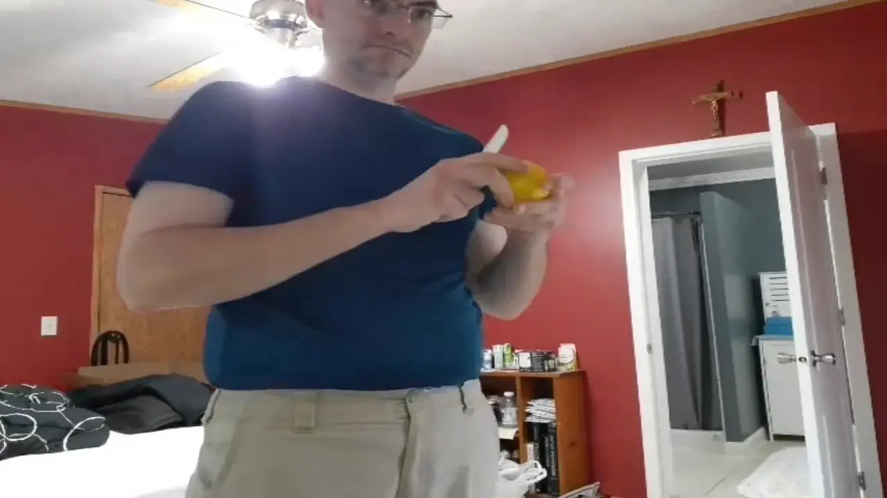 Exclusive Leak: stouttheirish - Eating a Lemon and a Grapefruit - Stream in FullHD | Hotleakxxx.com