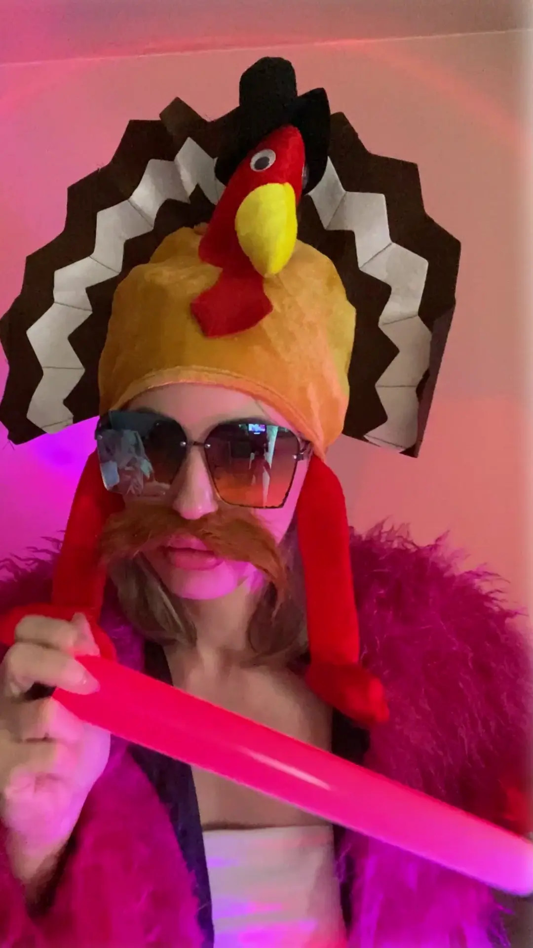 Exclusive Leak: Holy Fuck - Party look - Stream in FullHD | Hotleakxxx.com
