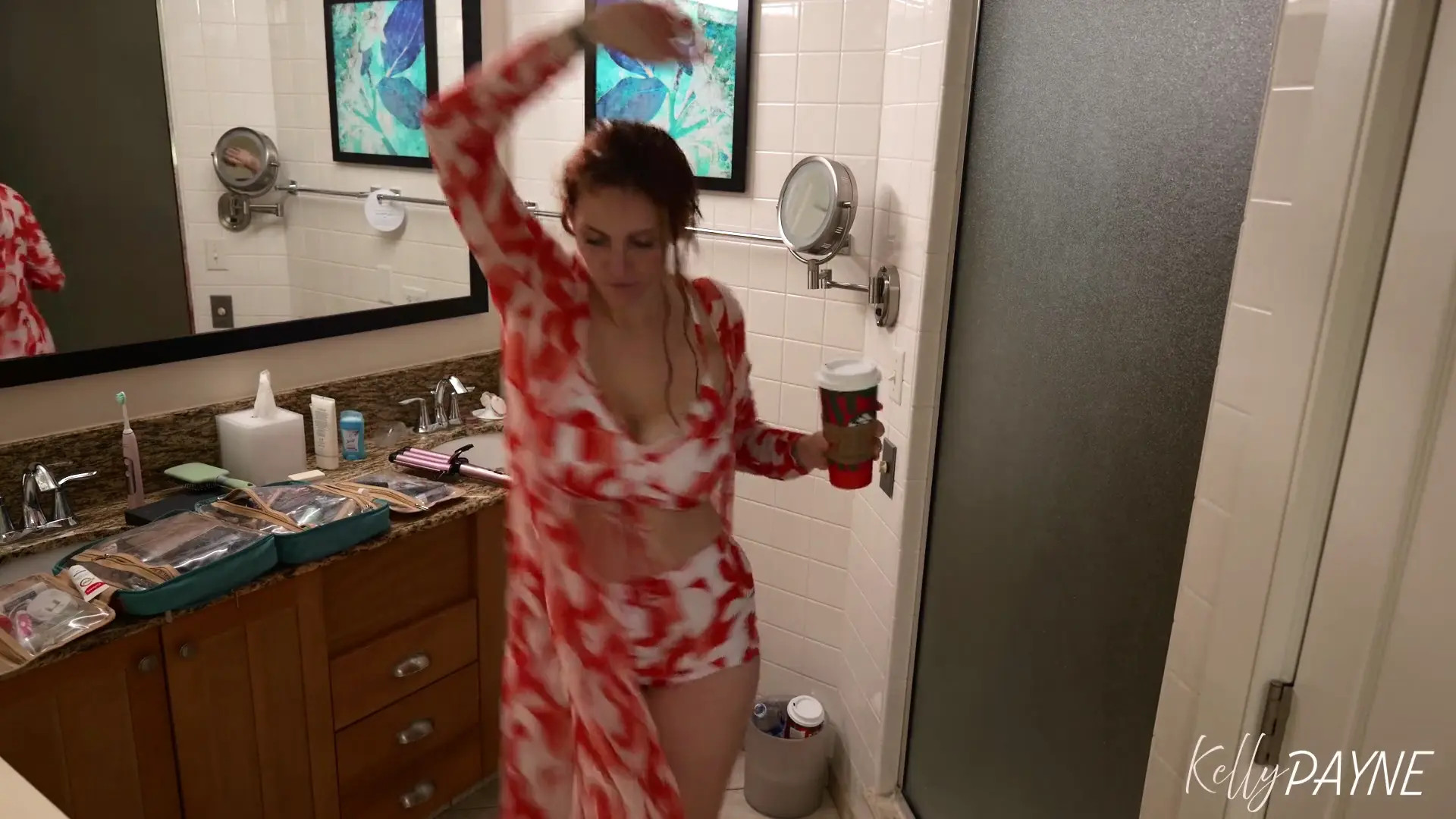 Exclusive Leak: Kelly Payne - Get Ready with Kelly Payne make up dancing Wing Eyeliner SFW - Stream in FullHD | Hotleakxxx.com