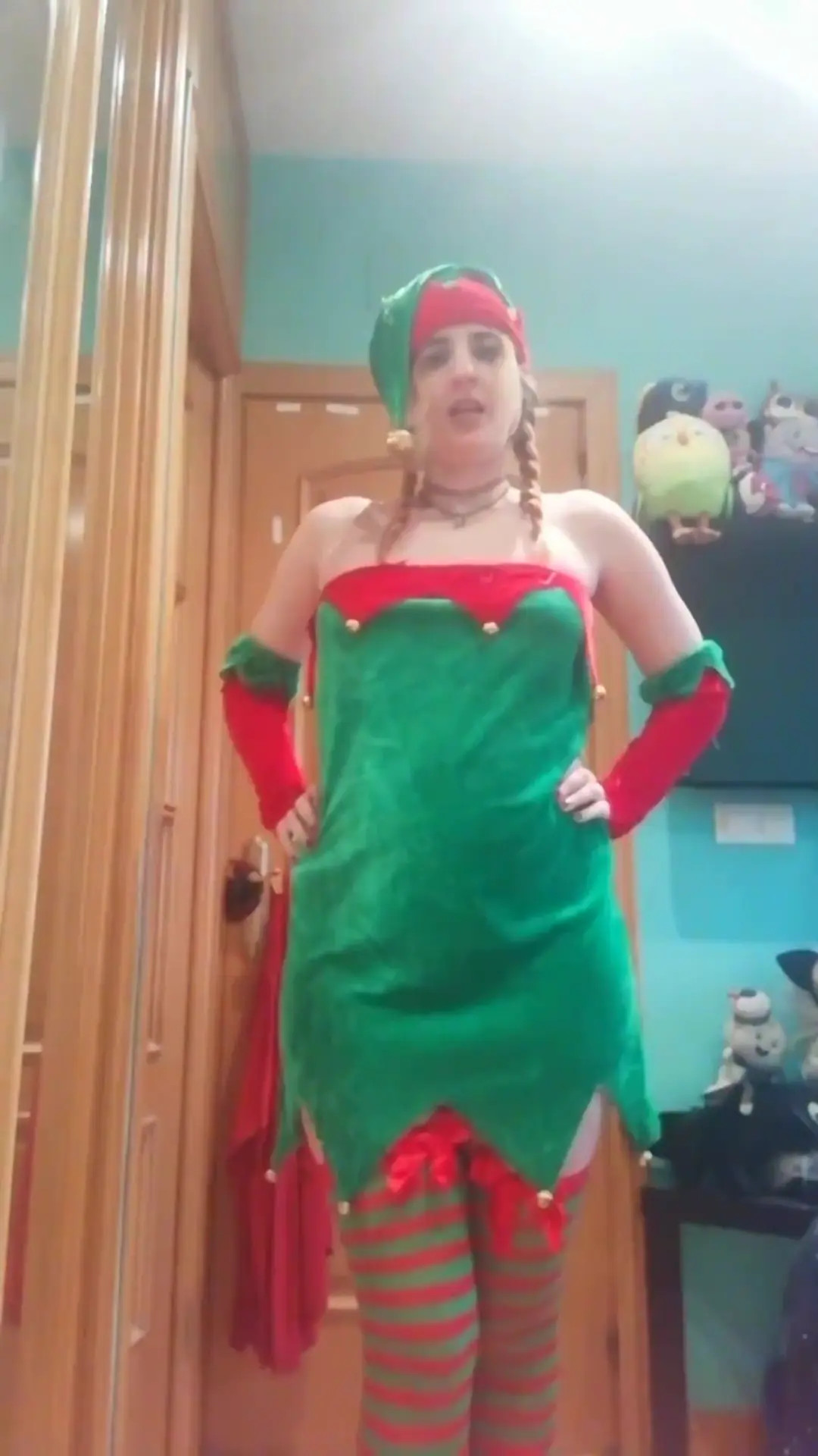 Exclusive Leak: GomoryFetiches - Holiday Dress Up - Stream in FullHD | Hotleakxxx.com