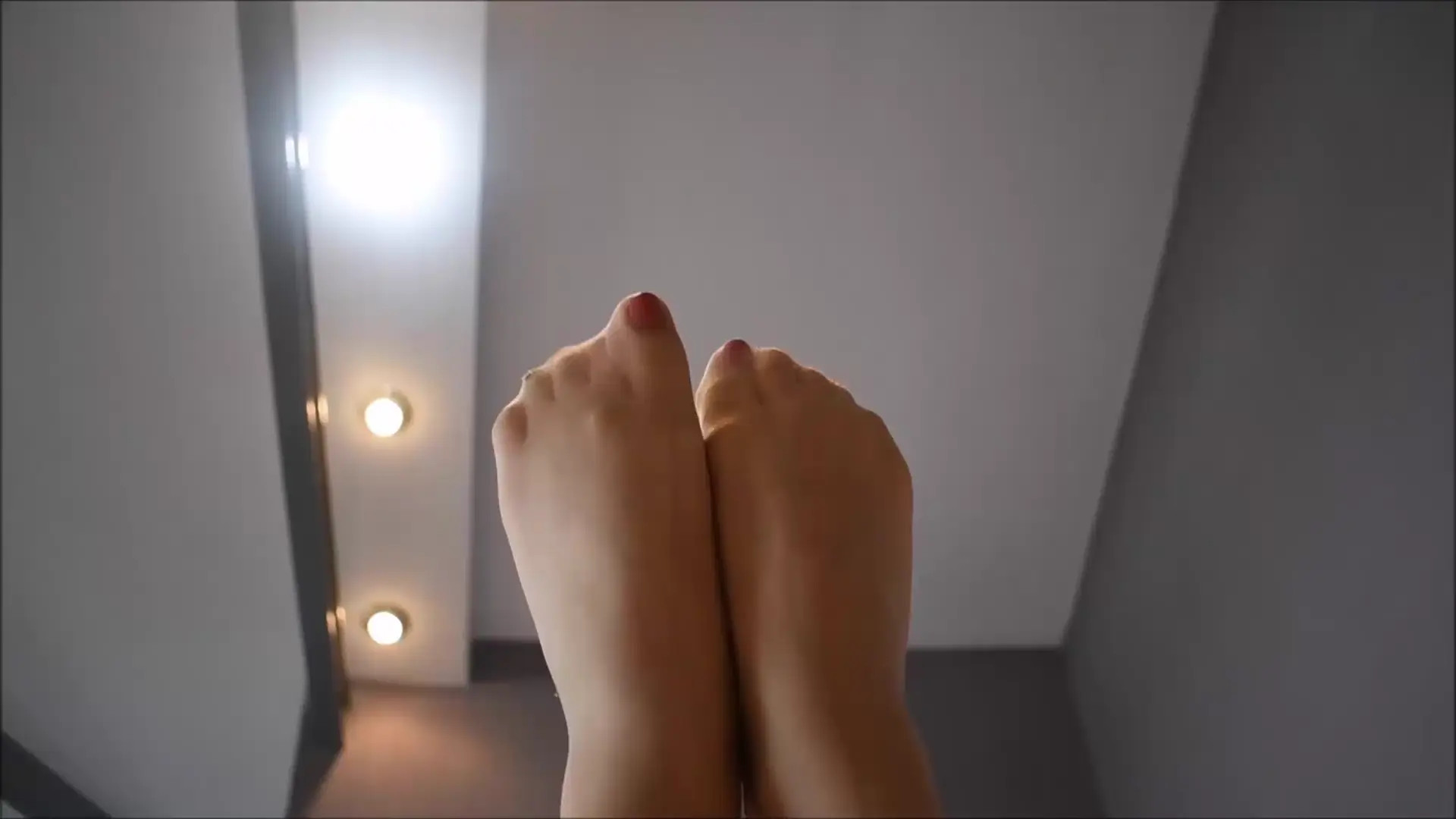 Exclusive Leak: VirtualBabeGinny - These Feel Nice - Stream in FullHD | Hotleakxxx.com