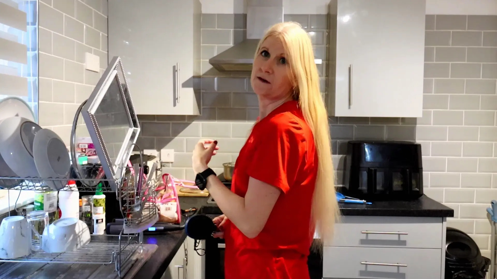 Exclusive Leak: BritishMilf Clarissa - Brushing and straightening my hair SFW - Stream in FullHD | Hotleakxxx.com
