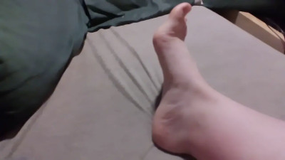 terrigreen - 12-24-25 soles facing camera
