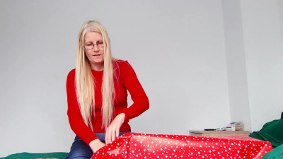 BritishMilf Clarissa - Christmas Well Wishes SFW