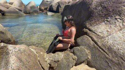 rebeca juicy trans - Brazilian deserted island, diving with a trans girl