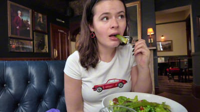 dharmajonesxxx - Eating my way through London with Elektra Rice