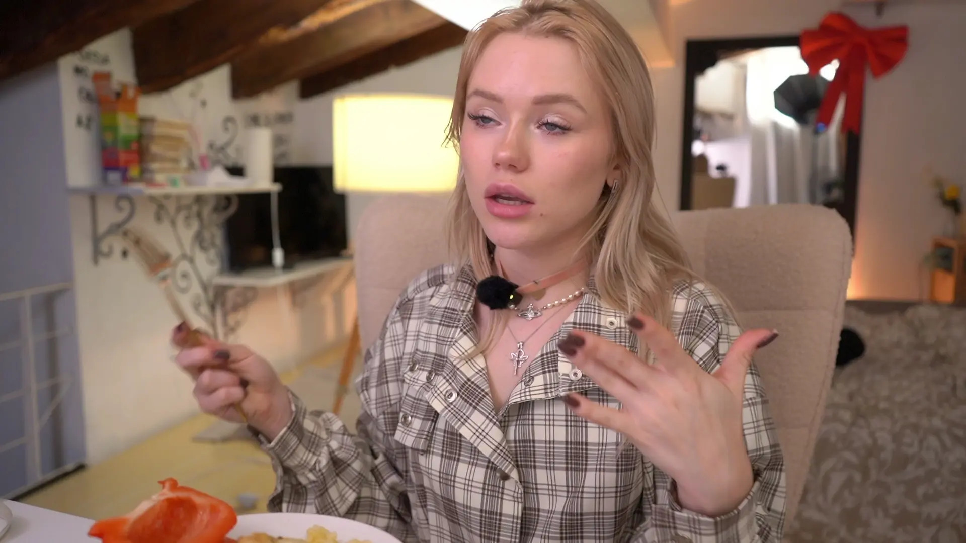 Exclusive Leak: AleksaLore - One more mukbang for you - Stream in FullHD | Hotleakxxx.com