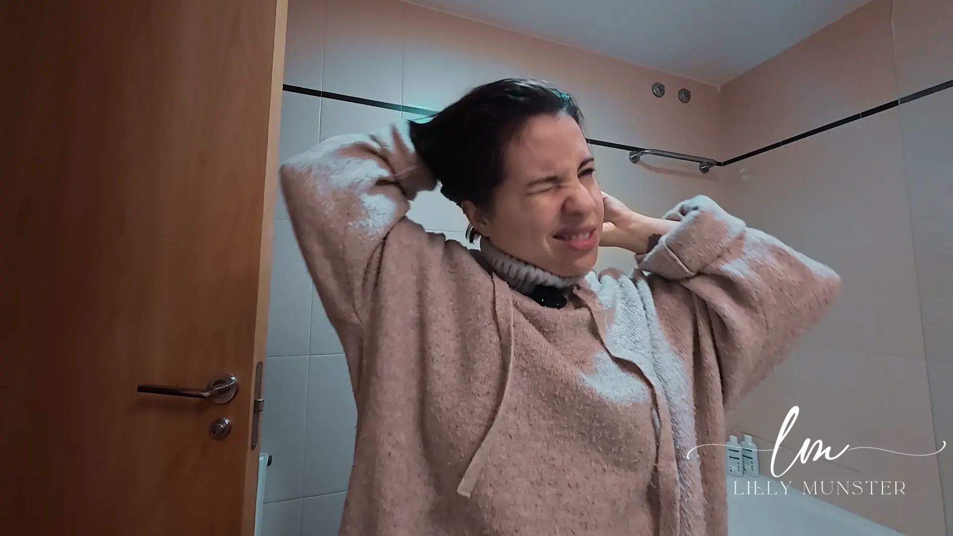 Exclusive Leak: Lilly Munster - SFW Teeth Brushing And Flossing - Stream in FullHD | Hotleakxxx.com