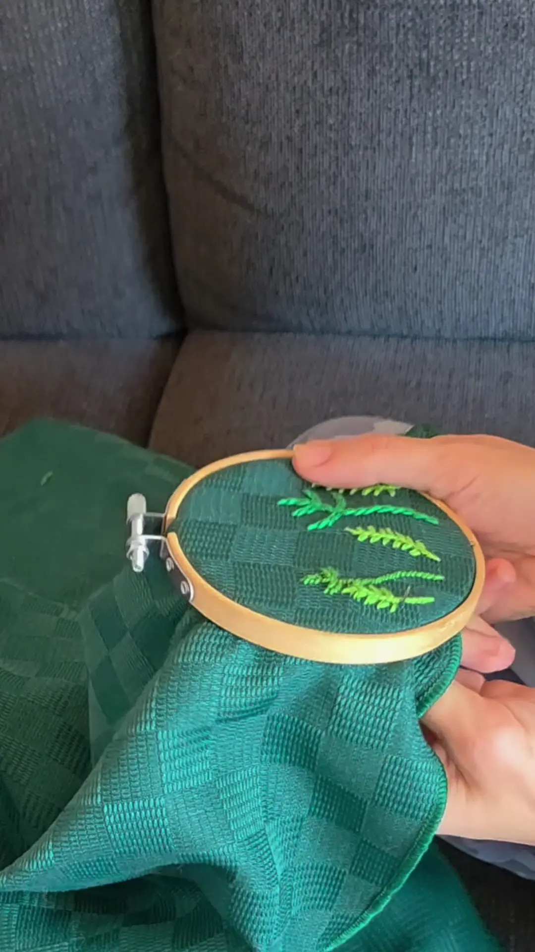 Exclusive Leak: Alice Elvoria - From Thread to Skirt | Cross Stitch Art in Progress - Stream in FullHD | Hotleakxxx.com