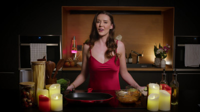 Sybil Raw - Dinner with Sybil: Salad & Juicy Chicken