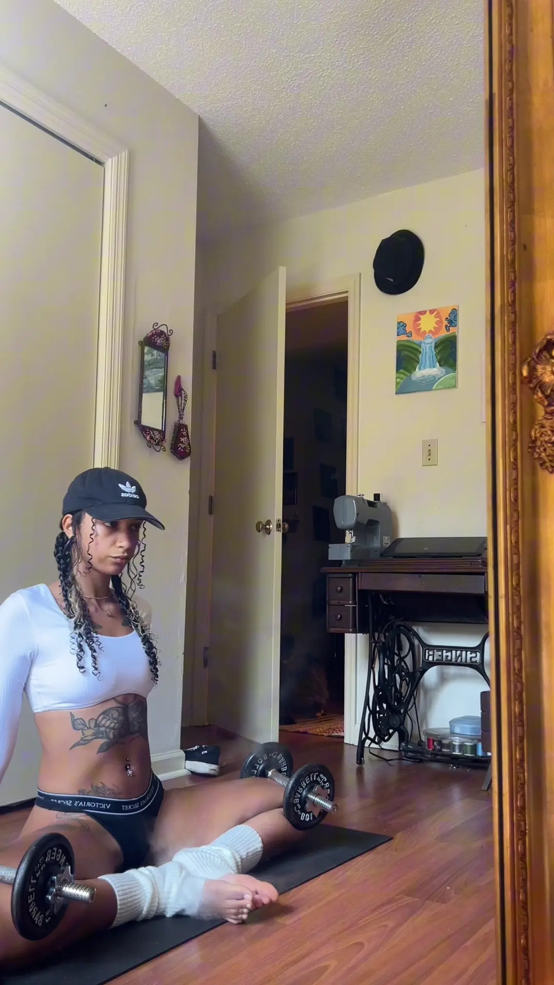 Exclusive Leak: Avalia Moon - weighted butterfly stretch - Stream in FullHD | Hotleakxxx.com