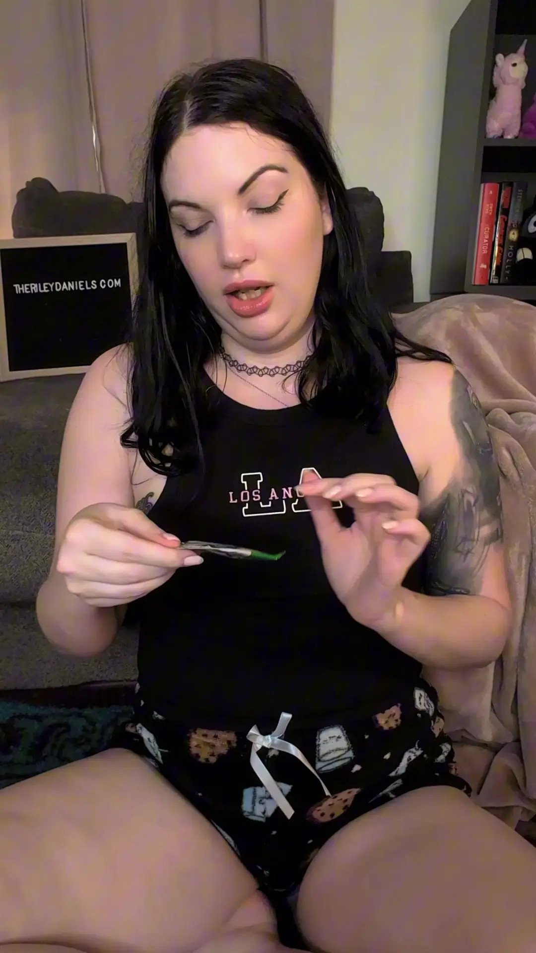 Exclusive Leak: theRileyDaniels - Trying New Gifted Snacks - Stream in FullHD | Hotleakxxx.com