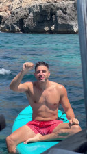Antonio Mallorca - Paddle Board Dancing in Paradise