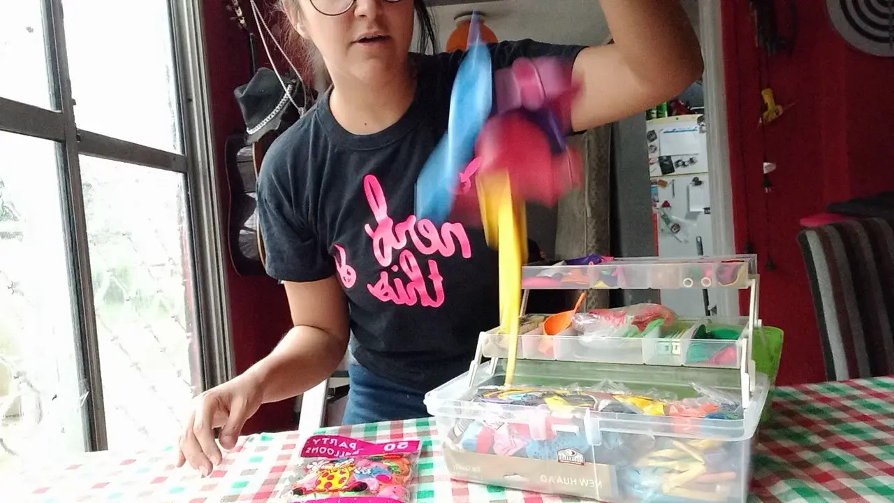 Exclusive Leak: MeluWorld - Showing my happy balloon storage box - SFW - Bunny Looner - Stream in FullHD | Hotleakxxx.com