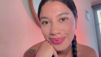 Jessica Alvarez - Stare at me without laughing