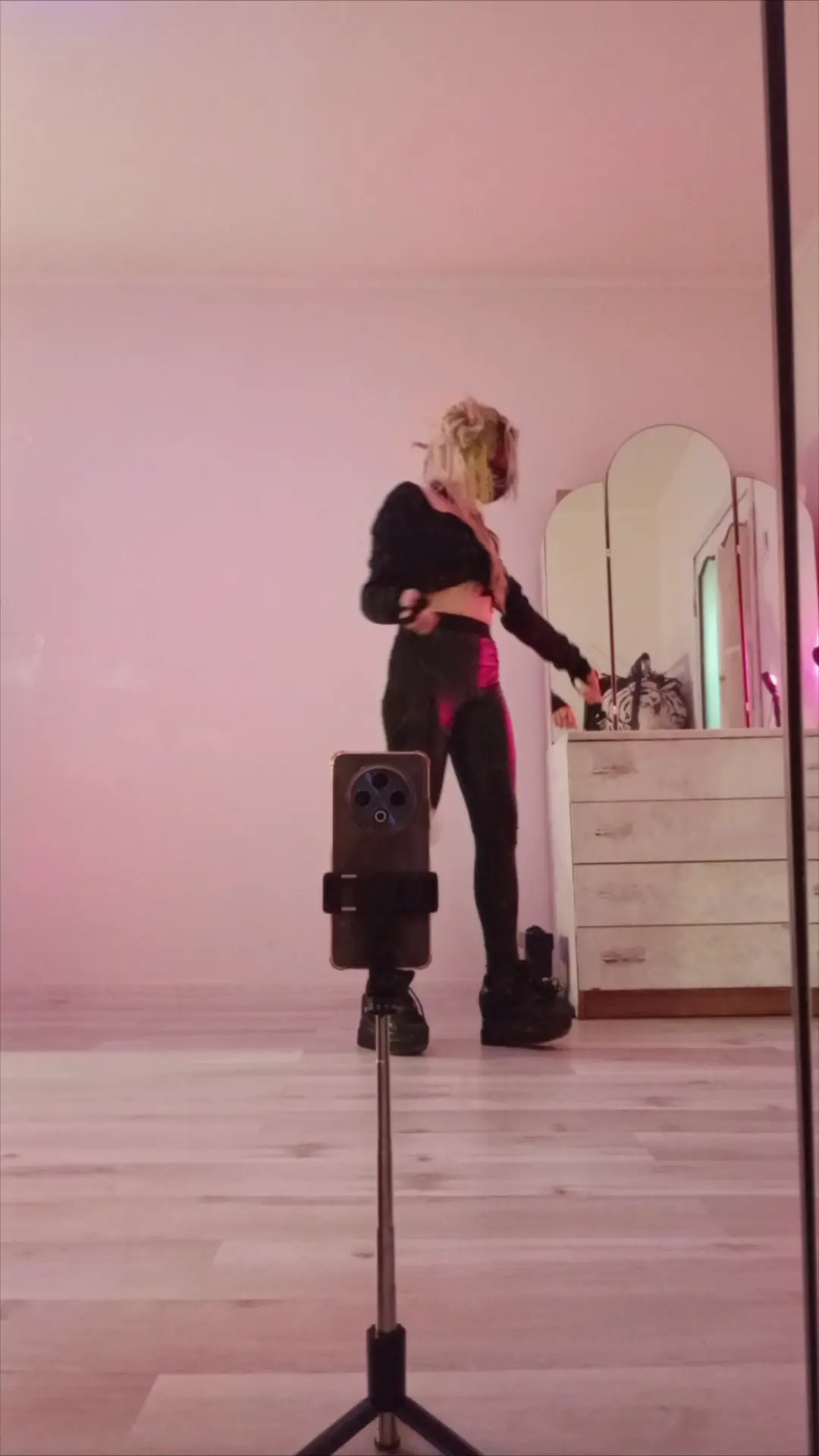 Exclusive Leak: gera_gera - Goth poi dance - Stream in FullHD | Hotleakxxx.com