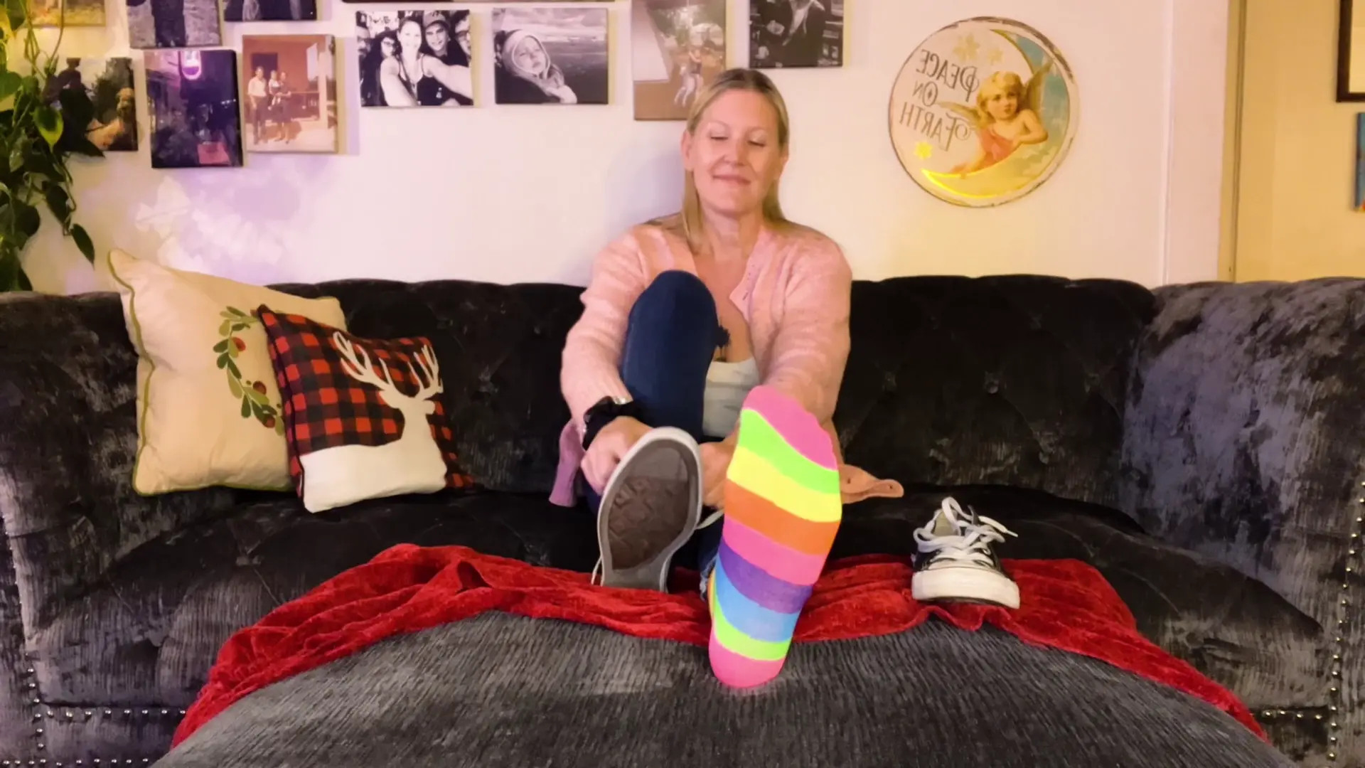 Exclusive Leak: HippyHarlow - Foot play - Stream in FullHD | Hotleakxxx.com
