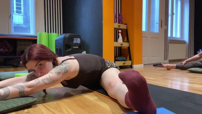 AdeleHandy - Stretching Day