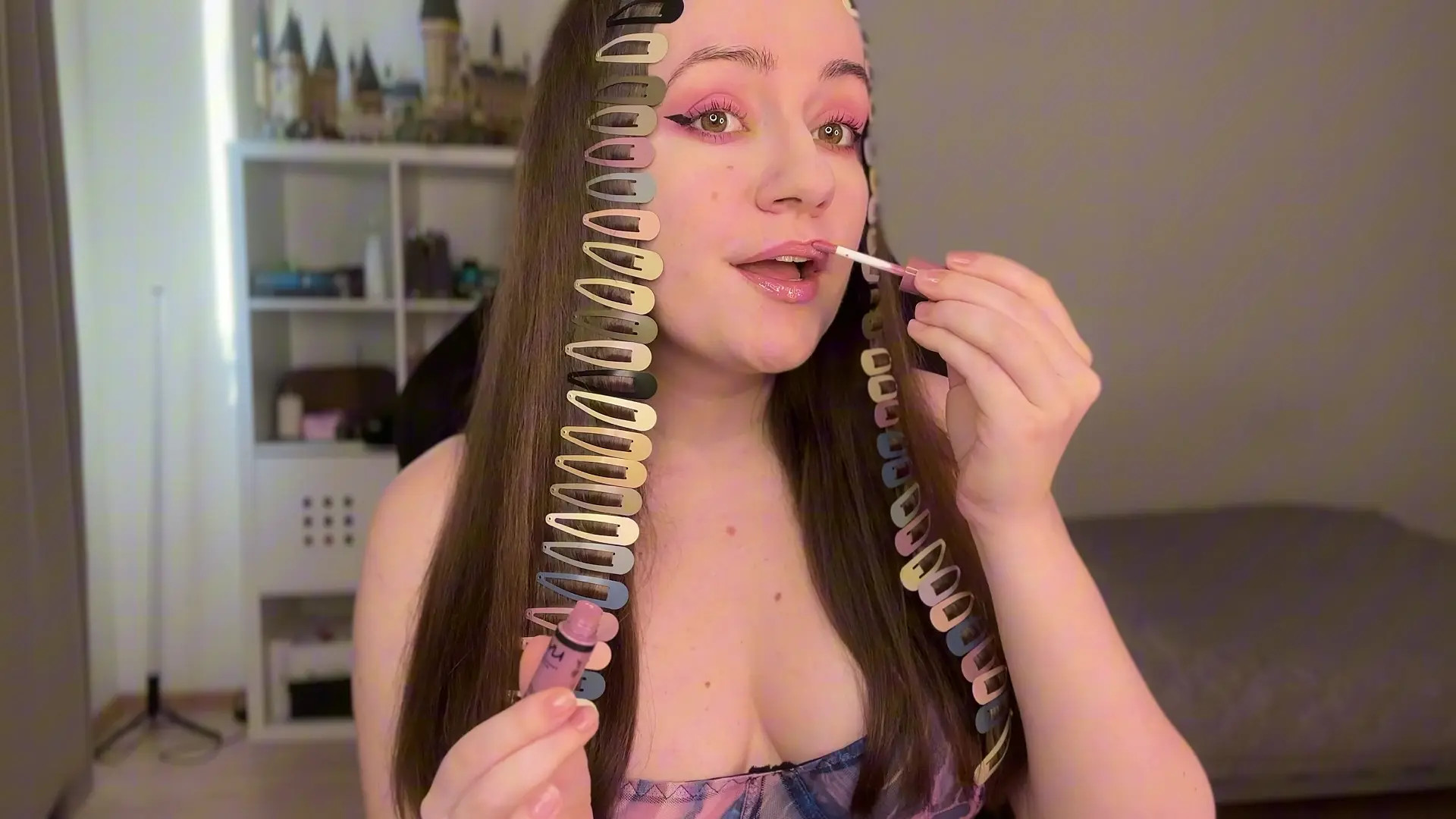 Exclusive Leak: siamore - Asmr with hairpins part 2 - Stream in FullHD | Hotleakxxx.com