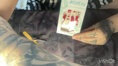 xxRiotDoll - Putting my long nails and watching series