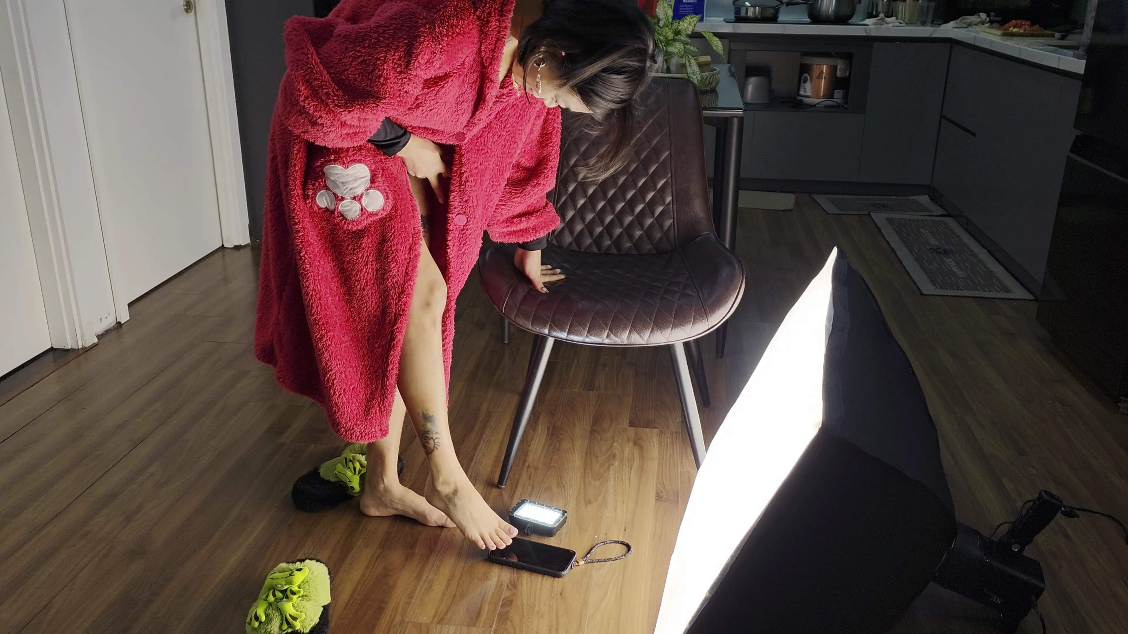 Exclusive Leak: PixiesSecrets - Cum and die under my giant feet BTS - Stream in FullHD | Hotleakxxx.com